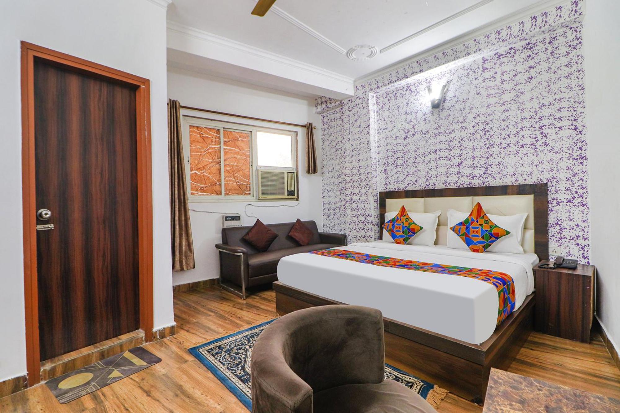 Fabexpress Sinon Hotel Ню Делхи Екстериор снимка